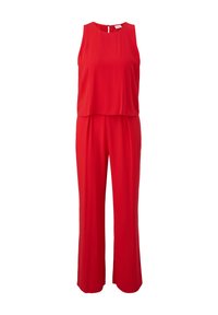 Combinaison rouge sans manches avec un col rond et un pantalon à jambes larges, présentant une partie supérieure légèrement superposée.