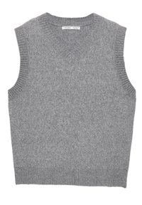 Grauer, gestrickter ärmelloser Pullover mit V-Ausschnitt, der gerippte Armausschnitte und Säume aufweist. Er besteht aus weichem Material und hat eine strukturierte Optik.