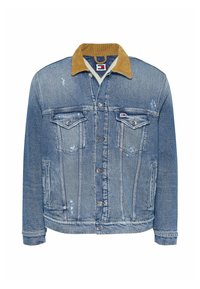 Chaqueta de mezclilla azul claro con cuello de pana color beige, cierre frontal de botones, dos bolsillos en el pecho y detalles de desvanecimiento. Diseño clásico.
