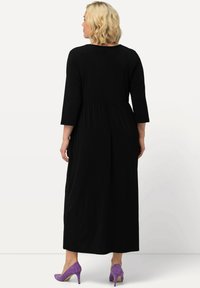 Ulla Popken EMPIRE CLASSIC czarny