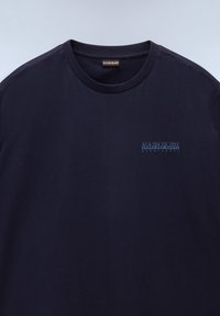Napapijri Triko s potiskem - blu marine