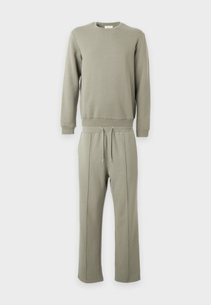 Pier One by Zalando, Анцуг - vetiver