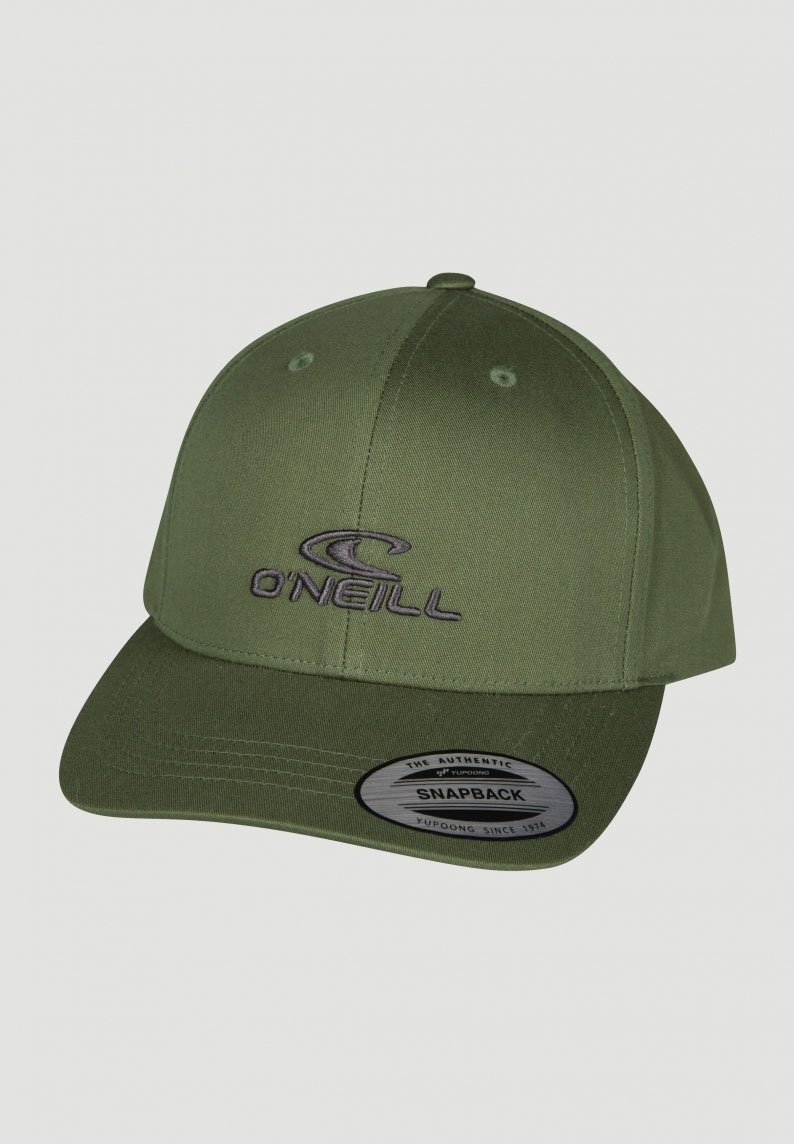 Olivgrön snapback-keps med en böjd skärm, med en broderad O'Neill-logotyp i grått. Tyget har en slät, matt textur.