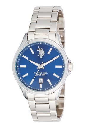Orologio da polso in metallo argentato con quadrante blu, indici bianchi, datario alle 6 e logo U.S. Polo Assn. alle 12.