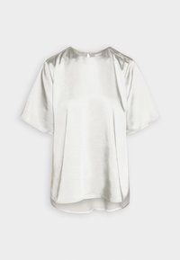 Haut à manches courtes, tissu brillant argent clair, encolure ronde, coupe décontractée, doté d'une fente sur les côtés à l'ourlet, texture lisse, design minimaliste.