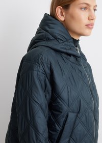 Marc O'Polo QUILTED CAPE JACKET WELT POCKETS SIDE SLITS - Light jacket - deep blue sea
