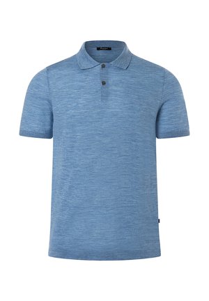 Polo de color azul claro hecho de suave tejido de punto. Presenta un cuello, tapeta de tres botones y mangas cortas con puños acanalados.