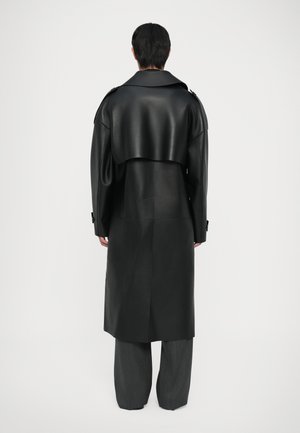 Classificação 4: Dsquared2 - Gabardina