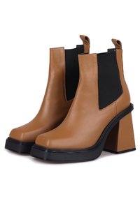 Cesare Gaspari Botines con plataforma - brown
