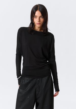 OPEN BACK - T-shirt à manches longues - black