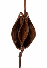 Braune Leder-Umhängetasche mit zwei Reißverschlussfächern, Innenfächern und einem Schulterriemen. Das Innere ist mit einem glatten Stoff ausgekleidet.