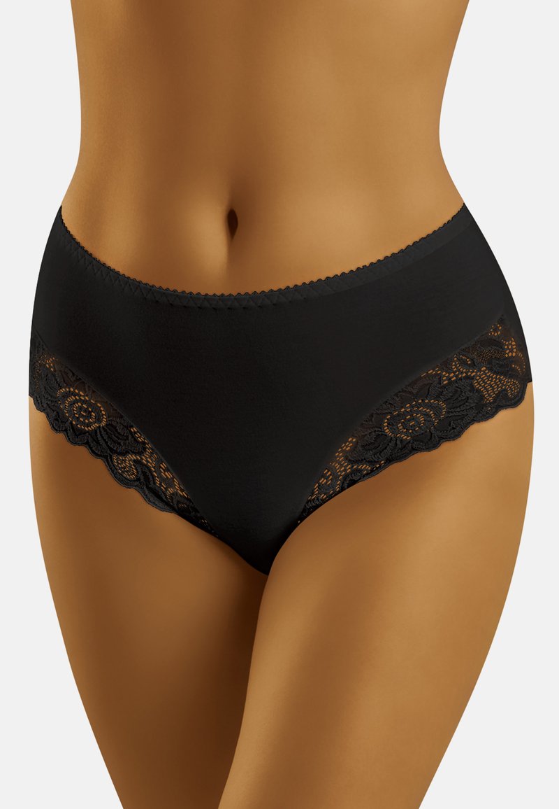 String noir taille haute avec détails en dentelle sur les côtés, tissu lisse, bords festonnés et une taille élastique douce.