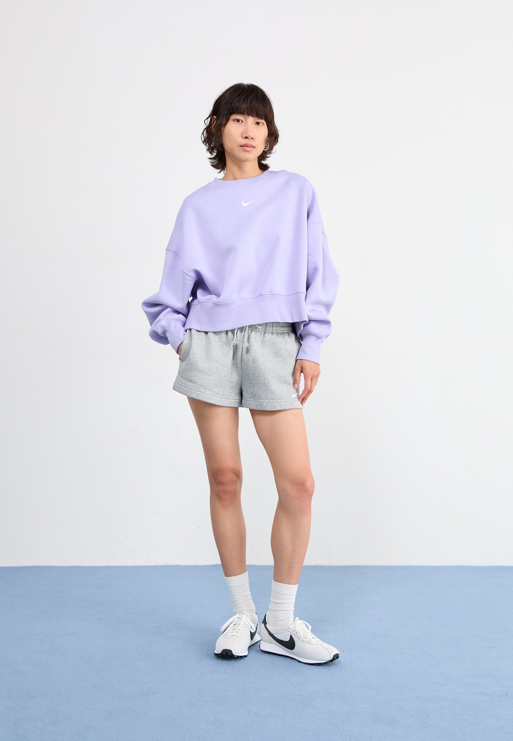 nike sportswear essentials fleece crew sweater lilac