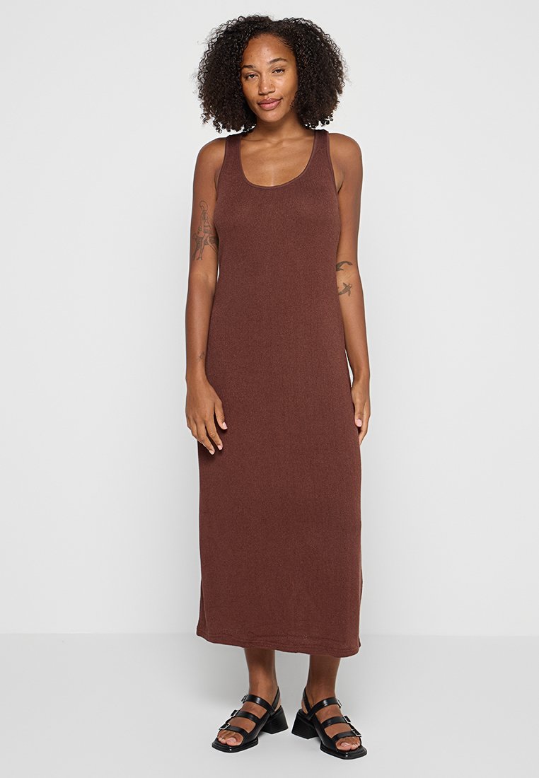 Mango Gebreide jurk bruin Mango Gebreide jurk bruin