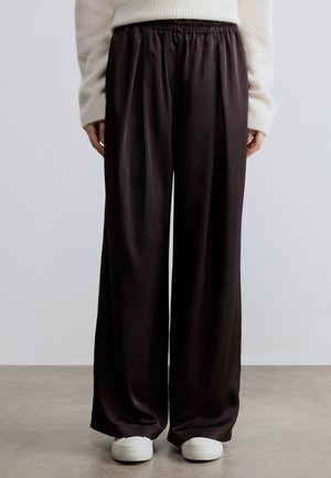 Pantalones - brown