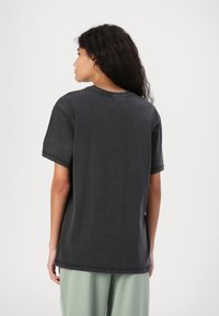 ONLY ONLFLEUR LIFE TEE - Tričko s potlačou - black
