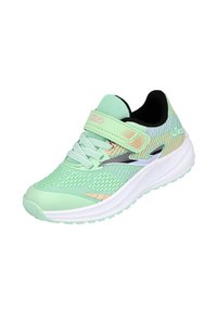 Zapatilla deportiva en verde menta con parte superior de malla texturizada, correa ajustable y suela acolchada blanca. Presenta acentos en negro y melocotón.