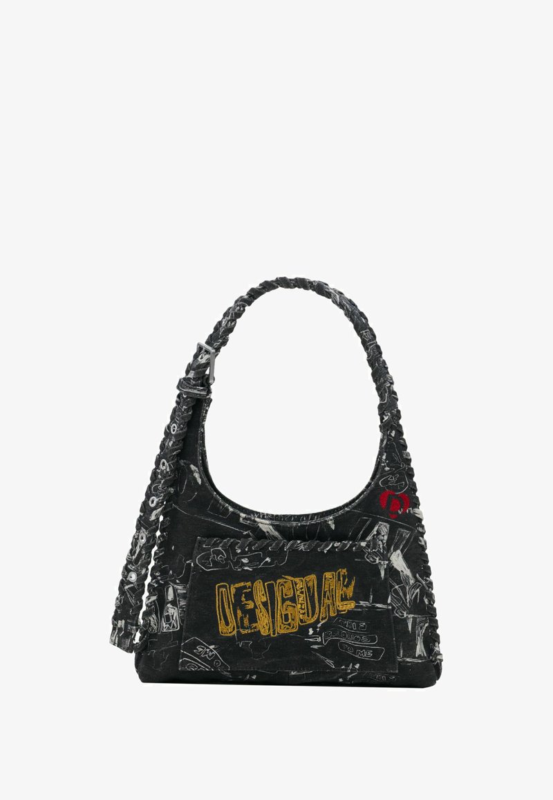Sort skuldertaske i stof med graffiti-stil design, rynket strop, forlommer og gult "DESIGUAL"-tekst på fronten.