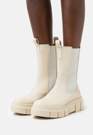 Mis Pepas, Bottes à plateau - off-white