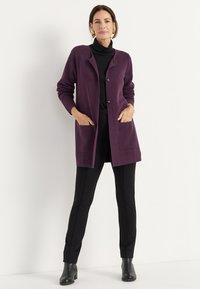 Cellbes of Sweden JASMINE  - Vest - dark purple