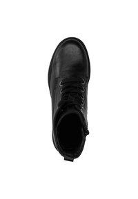 Bottine en cuir noir avec bout rond, devant à lacets, fermeture éclair latérale et texture lisse. Dispose d'une languette arrière pour un enfilage facile.