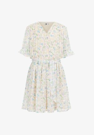 Vestido corto de estampado floral con escote en V, mangas cortas con volantes, cintura fruncida y cinturón a juego de tela.