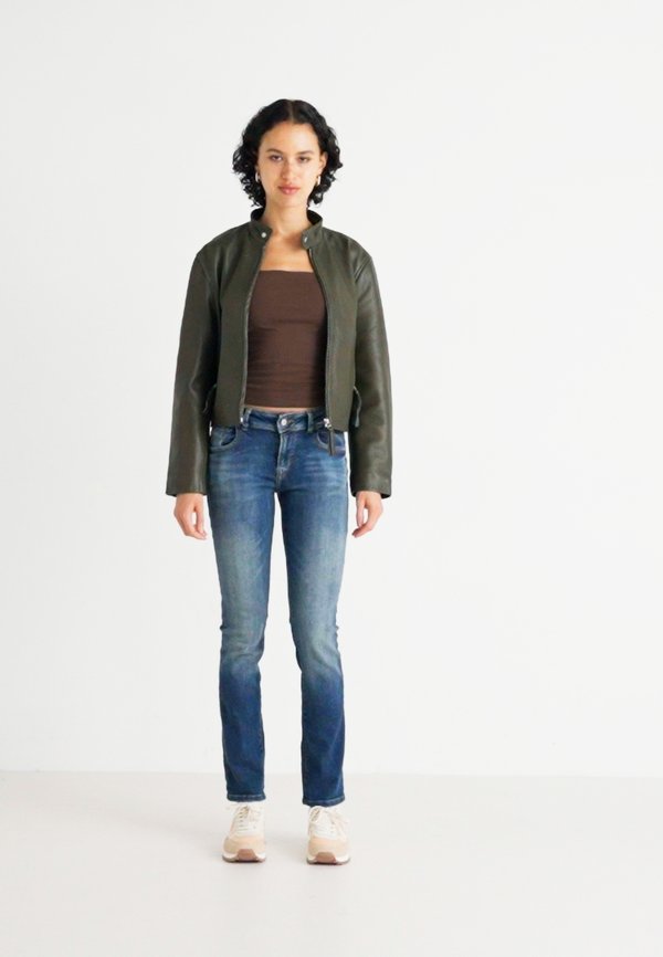 BRIT ON MASTER - Trainers - peach orange3