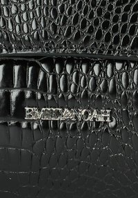 Emily & Noah DOMENICA - Bolso de mano - black