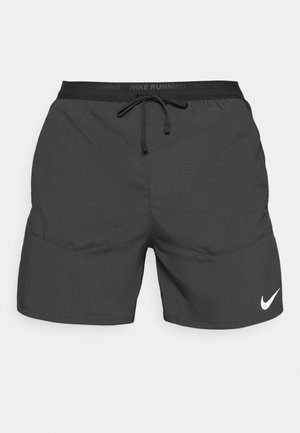 STRIDE - kurze Sporthose - black