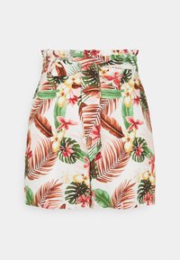 Shorts fleuris en tissu léger avec un design tropical présentant des feuilles vertes et des fleurs roses, taille ceinturée et coupe décontractée.