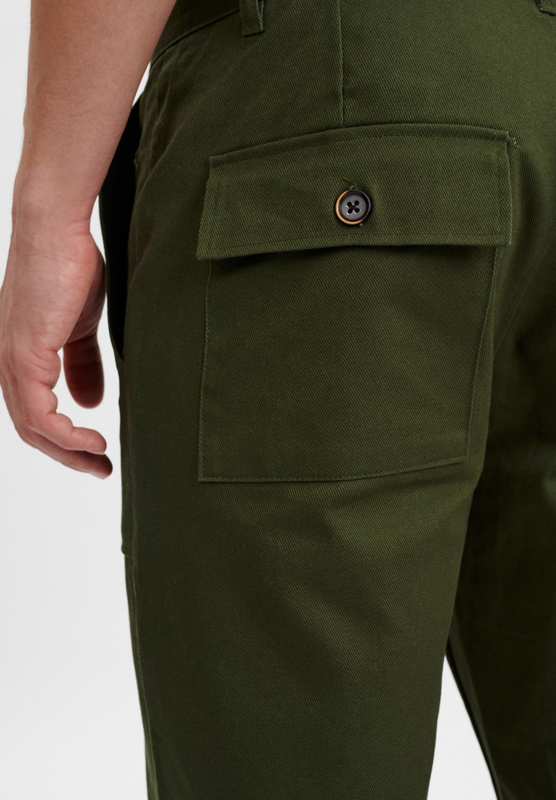 Herren Chinos | Anerkjendt JAN FATTIQUE WORKER PANT Stoffhose rifle green/grün - FN15303 Herren Chinos | Anerkjendt JAN FATTIQUE WORKER PANT Stoffhose rifle green/grün - FN15303