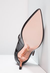 Dune London Klassiska pumps - black