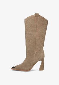 Seleccionado, light brown