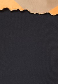 Noisy May Curve NMPASA FLARED PANTS CURVE - Calças - black