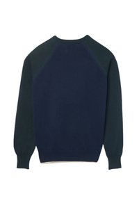 Jersey azul marino con mangas raglán y puños de canalé. Textura suave, diseño minimalista y un dorso liso sin detalles adicionales.