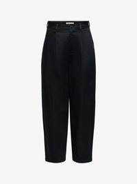 Pantalones negros de talle alto y corte entallado con cierre delantero de botón y cremallera, trabillas para cinturón y pliegues sutiles en la cintura.