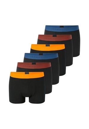 Boxers noirs en paquet de sept avec des ceintures de différentes couleurs : bleu foncé, marron, orange et jaune. Fabriqués en matériau doux et extensible.