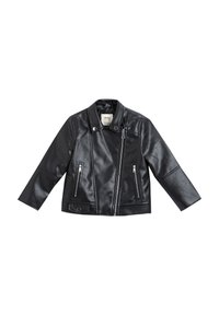 Zwarte faux leren motorjack met een getailleerde kraag, asymmetrische rits en twee voorste ritszakken. Heeft een soepele textuur en een cropped pasvorm.