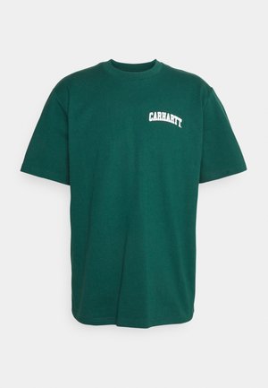 T-paita tummanvihreällä värillä, lyhyet hihat, valkoinen "CARHARTT." teksti vasemmassa ylärinnassa, pyöreä kaula-aukko, yksinkertainen muotoilu.