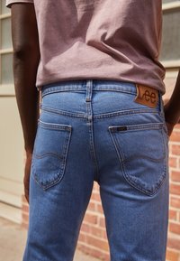 Lee DAREN ZIP FLY - Calças de ganga de perna direita - worker light