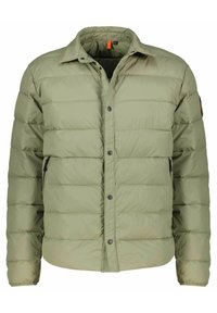 Giacca imbottita in verde oliva chiaro, con chiusura a bottoni, colletto a punta e orli dei polsini elasticizzati. Include tasche laterali con zip.