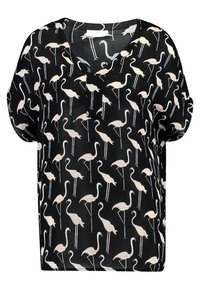 Schwarze Bluse mit kurzen Ärmeln, die ein wiederholtes Flamingo-Muster in Hellrosa und Blau aufweist. Hergestellt aus einem leichten, durchsichtigen Stoff mit einem V-Ausschnitt.