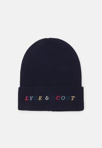Tengerész kék kötött sapka texturált bordás kialakítással és felhajtott széllel. A multiszínű hímzett szöveg a következő: "LYLE & SCOTT."