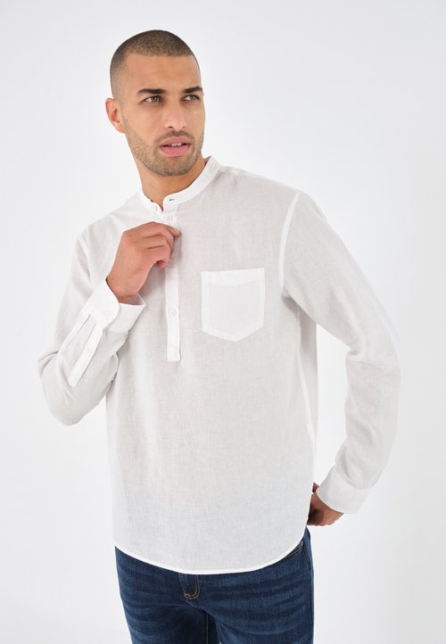 Pier One by Zalando LINEN MIX SHIRT - Cămașă - white