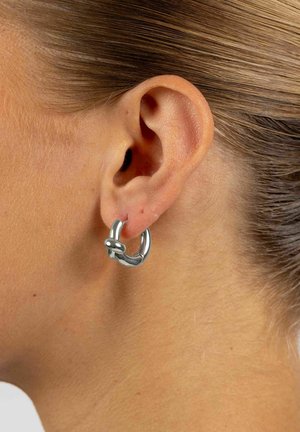 SNÖ of Sweden, EVERLY CHUNKY KNOT RING EAR - Earrings - plain s
