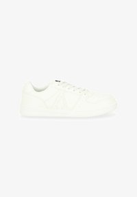 Sneakers uomo sneakers bianche, Nike, Gucci, alte o basse qui 10 novità Sneakers uomo sneakers bianche, Nike, Gucci, alte o basse qui 10 novità