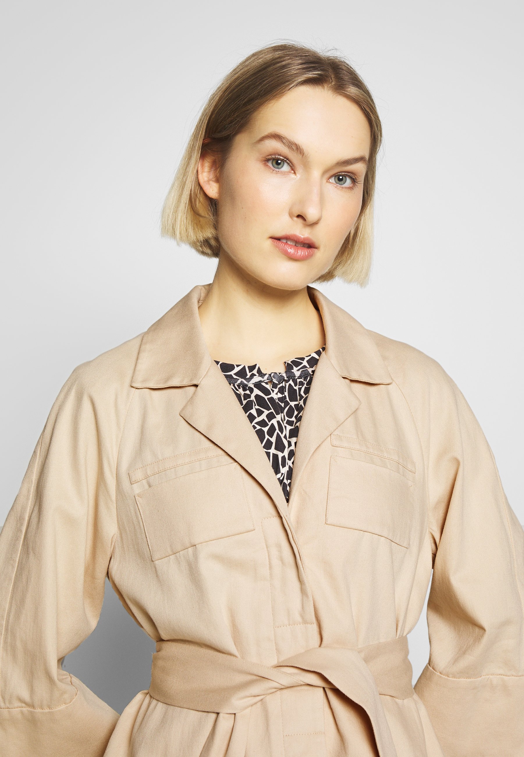 RIANI Lett jakke pale almond Zalando.no RIANI Lett jakke - pale almond