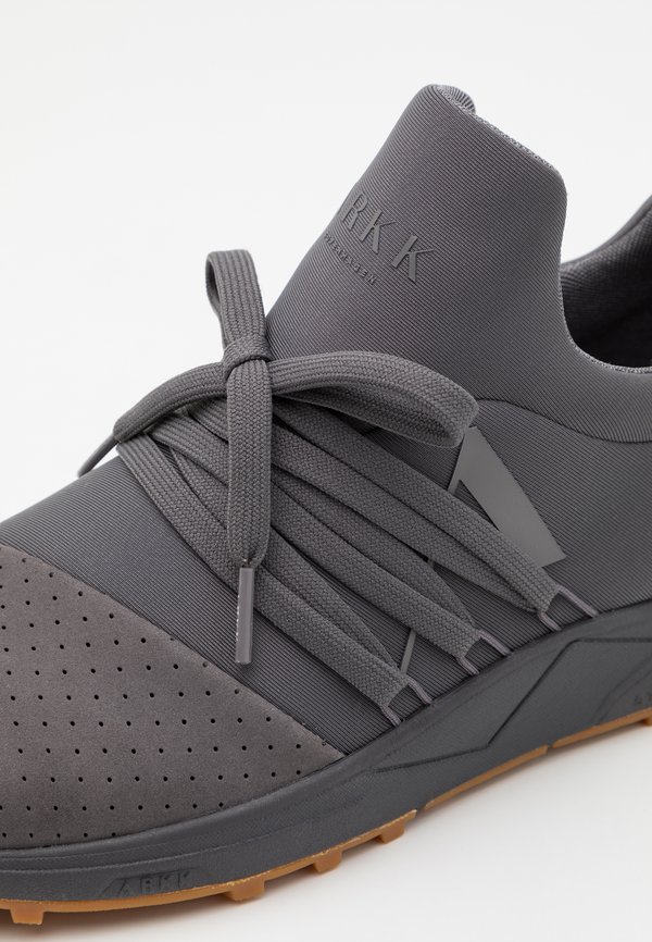 RAVEN S-E15 VIBRAM UNISEX - Trainers3