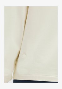 Kijelölve, light ivory