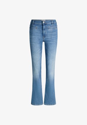 Jasnoniebieskie dżinsy z denimu o średnim stanie, zapięciem na guziki i zamek błyskawiczny z przodu, dwoma przednimi kieszeniami z rozcięciami oraz lekko rozszerzanymi nogawkami.